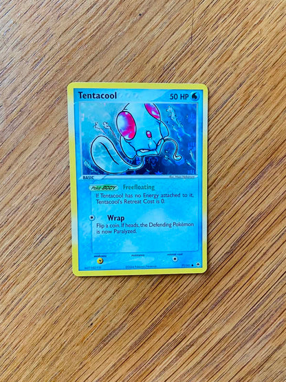 Tentacool 77/101 fra EX Hidden Legends fra 2004